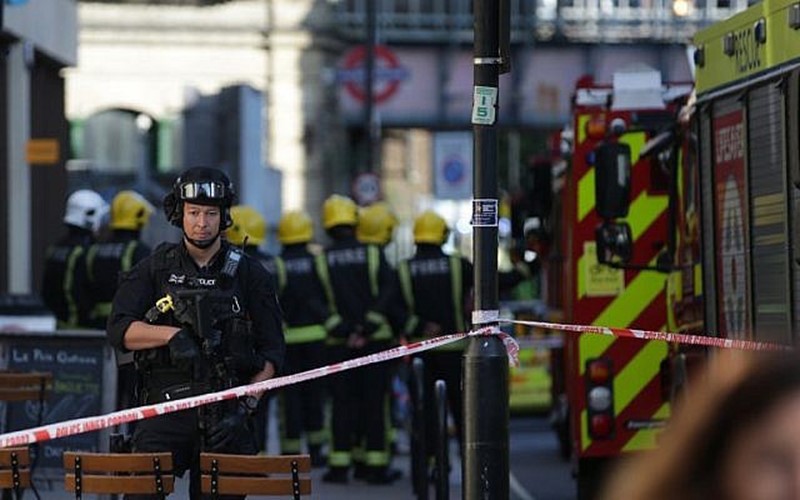 Explosion on London Subway Wounds 22 In Latest Terrorist Attack