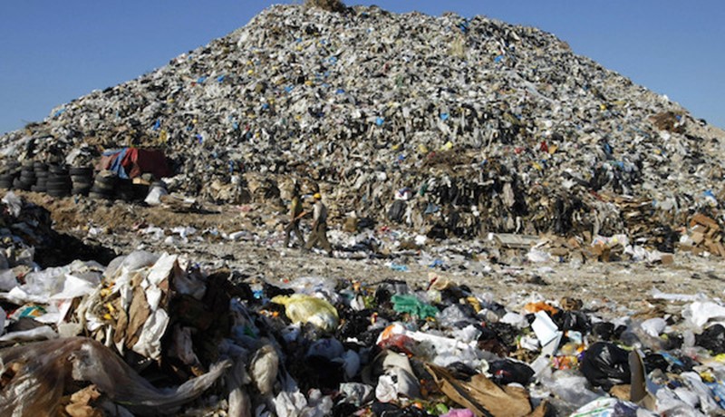 Clean Sheets, Trashed Planet: 70% of Americans Are Contributing to a 10-Million-Ton Landfill Problem
