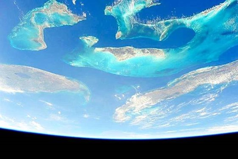 Astronaut Scott Kelly Shares Photo ‚ÄúOf Most Beautiful Place From Space‚Äù - The Bahamas